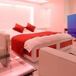 Hotel Route One